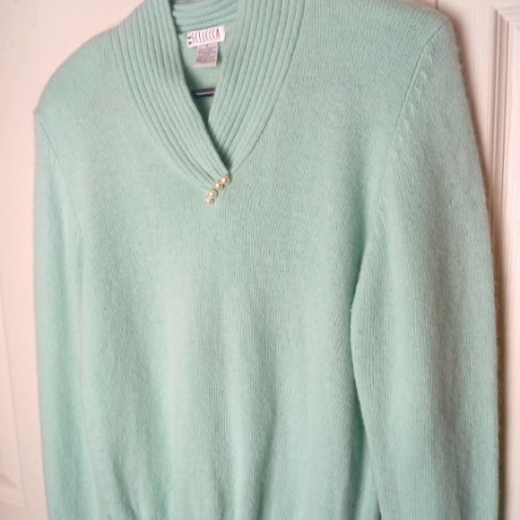 Vintage Women Lambs wool Blend Sweater M Medium Mint Green Pearl Detail - Picture 3 of 6